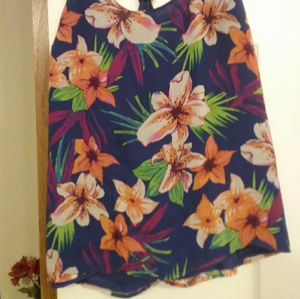 Tank top - Picture 2 of 5